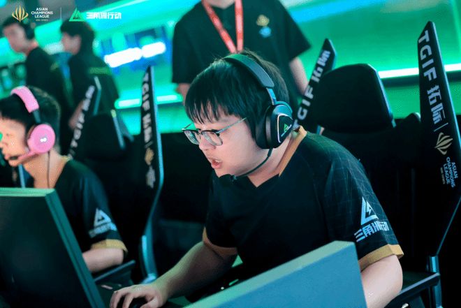 成功吸引了 成功吸引了